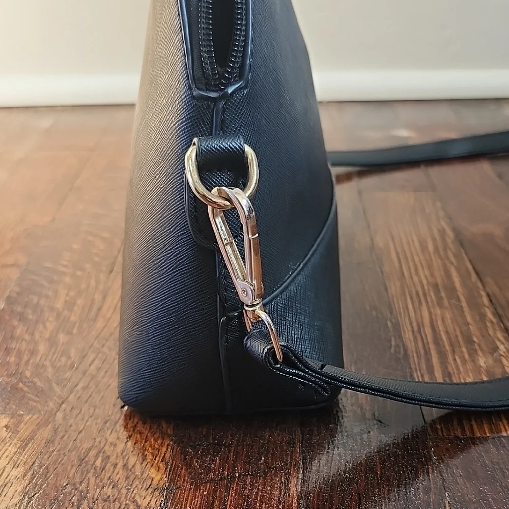 Elegant Black Crossbody Bag